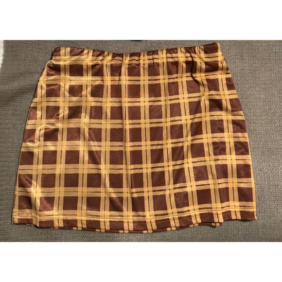 With Jean Miles Mini Skirt in Cher - Picture 1 of 2